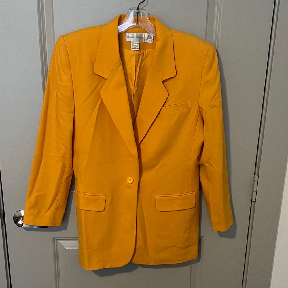 Casual Corner Gold Wool Blazer